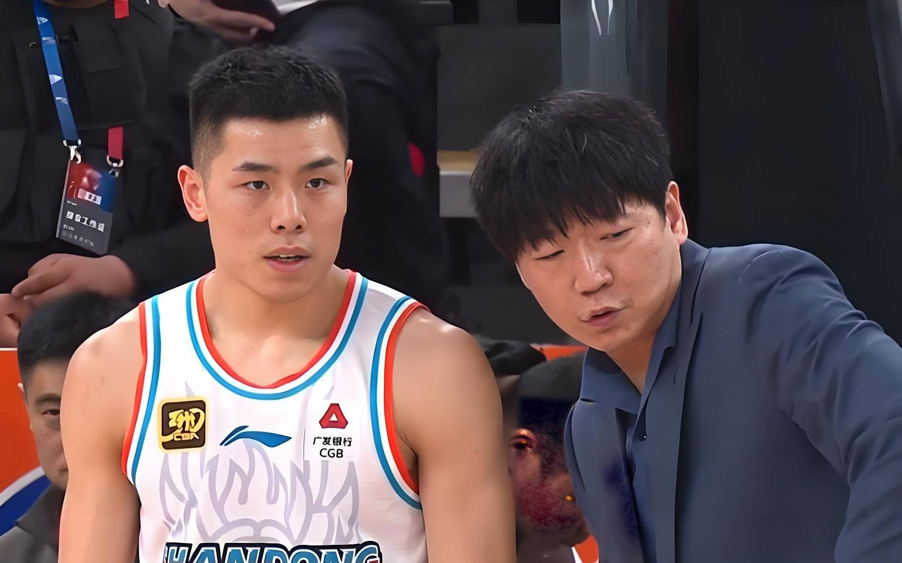 山东男篮迎意大利杯关键赛；今晚官宣签约；管理层满意；阵容厚度经受考验的简单介绍