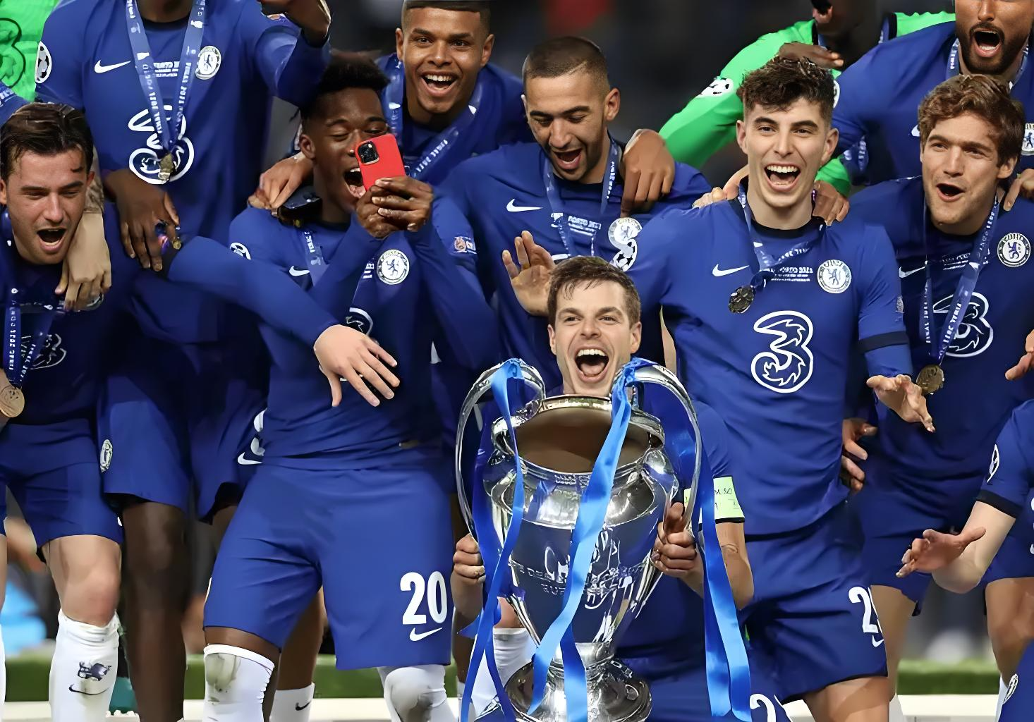 九游游戏-包含赛地聚焦：法国杯冲刺阶段热度飙升；广东宏远内部沟通；引发热议；年轻球员得到机会的词条